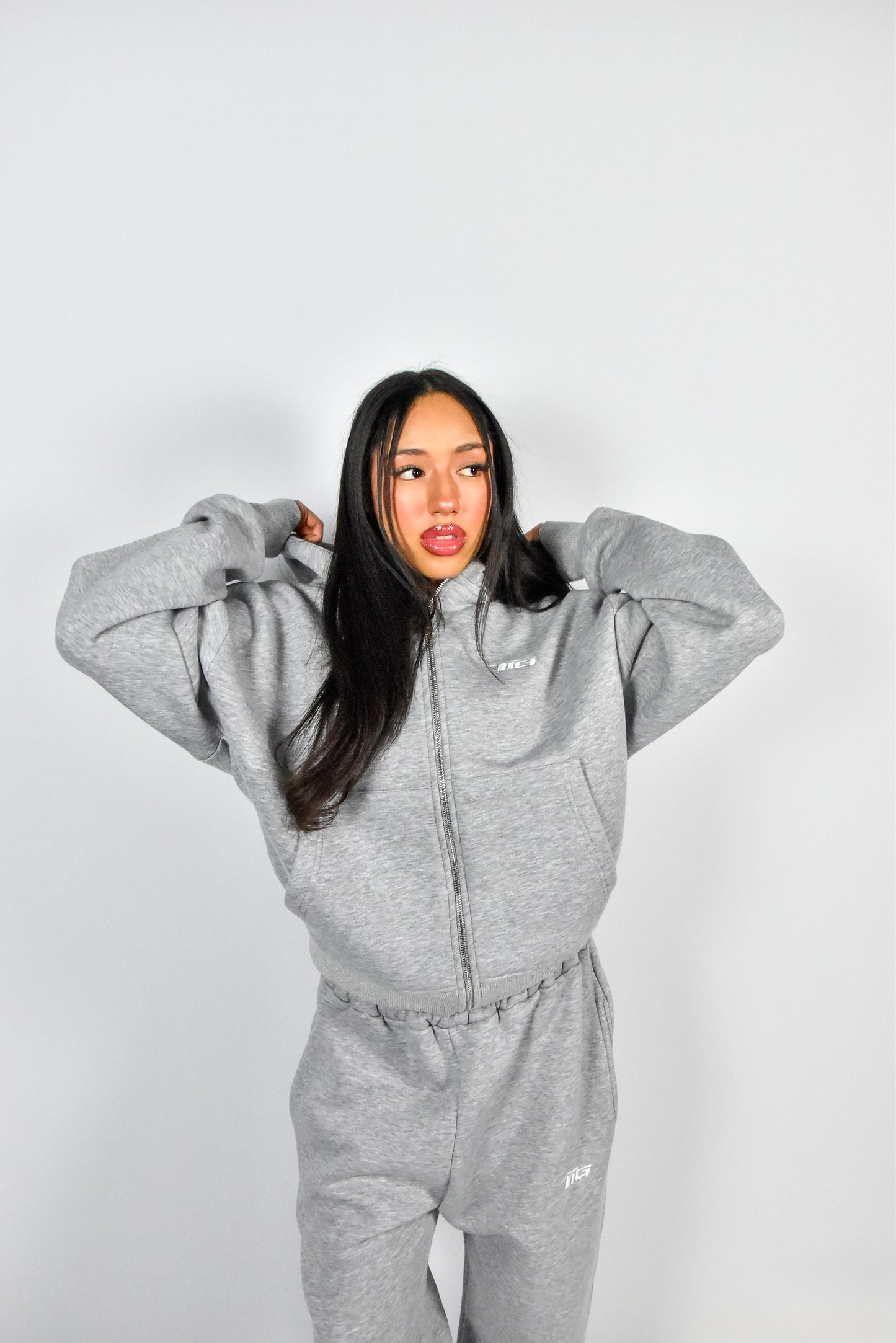 ZIP HOODIE GREY