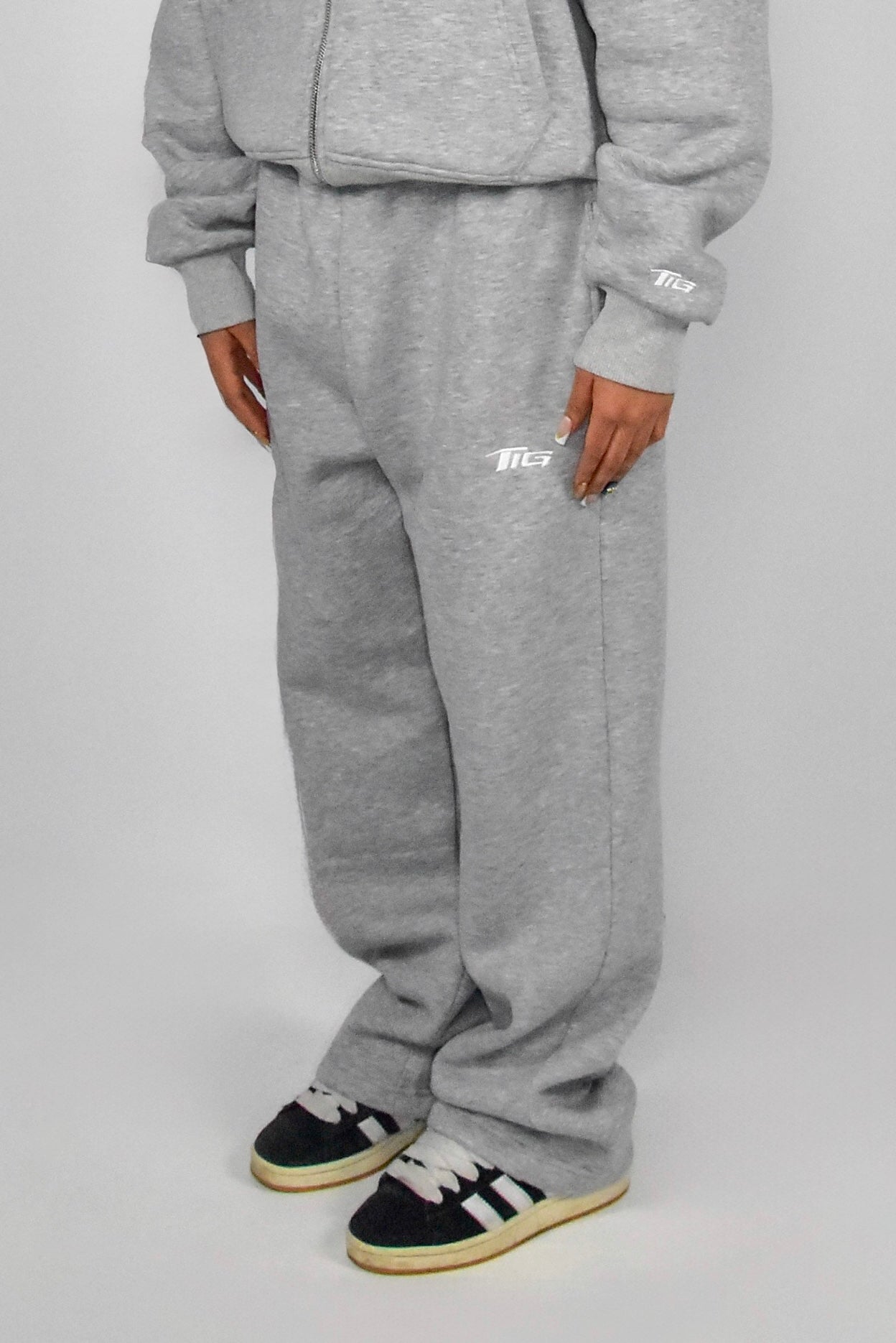 OPEN LEG JOGGER GREY