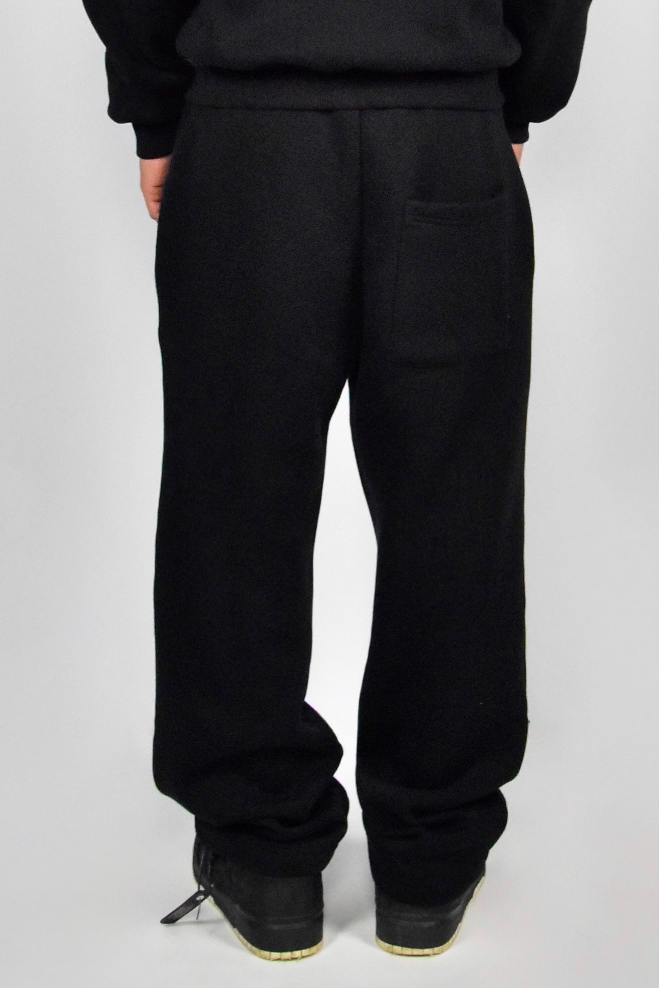 OPEN LEG JOGGER BLACK