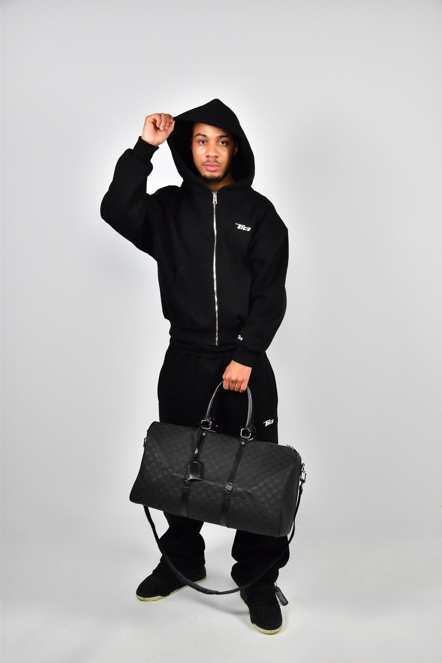 ZIP HOODIE BLACK