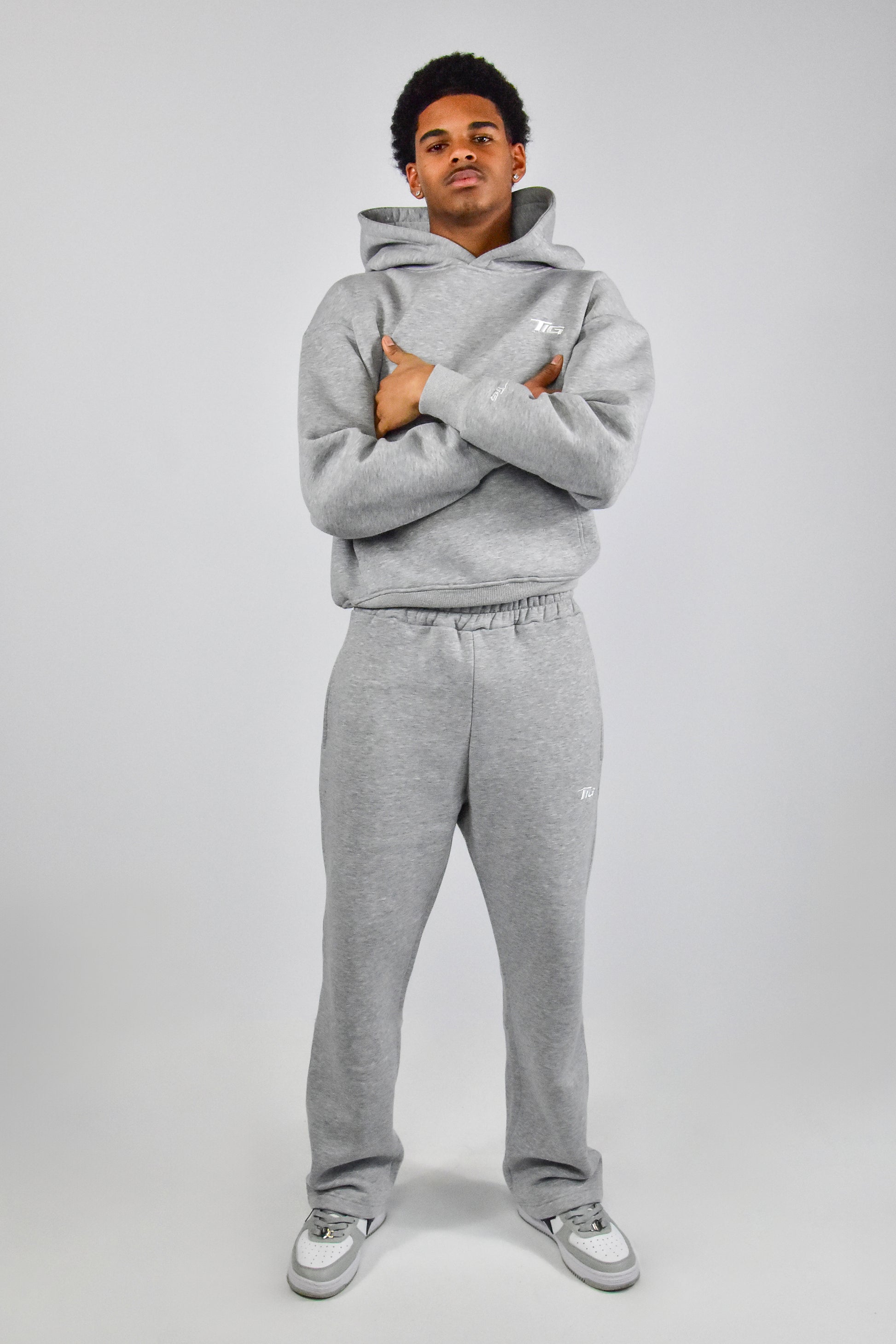GRAY